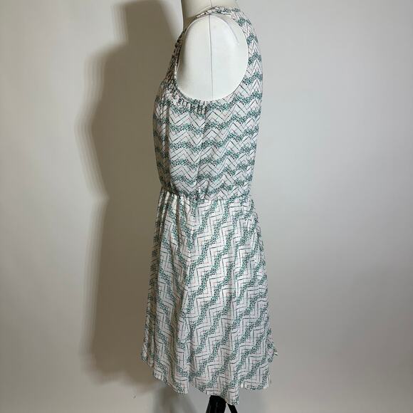 Candie's Lattice Yoke Sleeveless‎ Dot Chevron Mini Dress Juniors Size Medium M - Picture 6 of 13